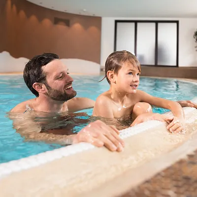 wellnesshotel-sauna-infrared-bathing-pond-salzburg_39-98a7e413